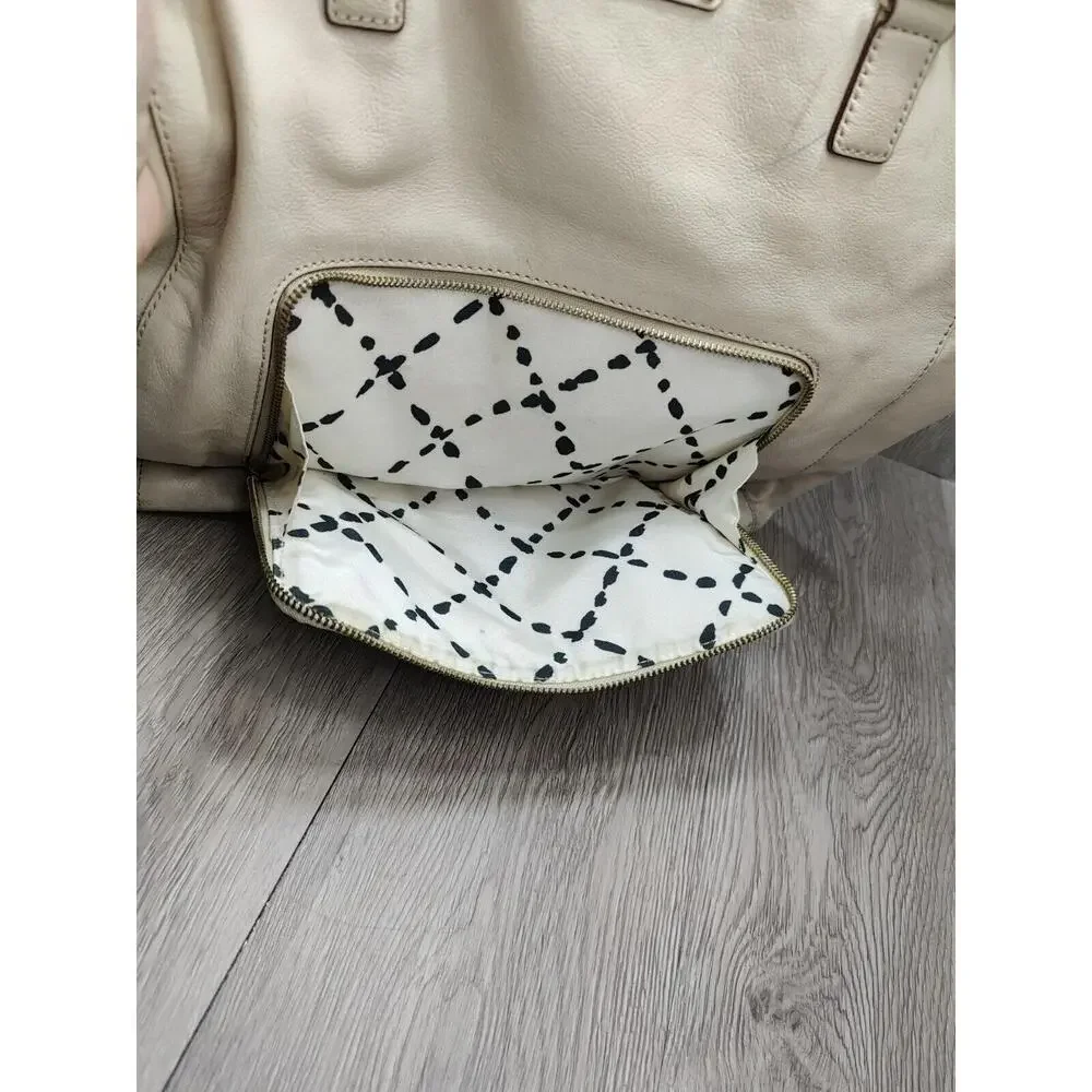 Kate Spade Baxter Street Cobble Hill Carry All Leather Top Handle Bag Cream